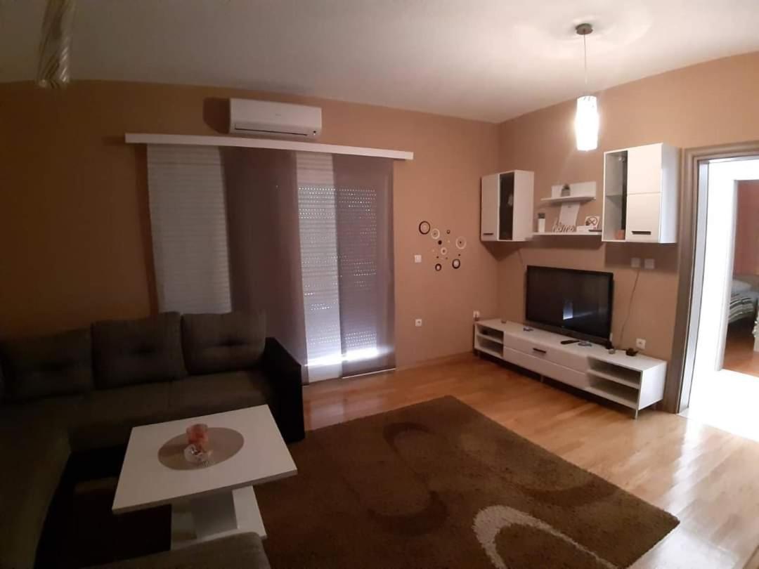 Apartman Dora Sukošan Exterior foto
